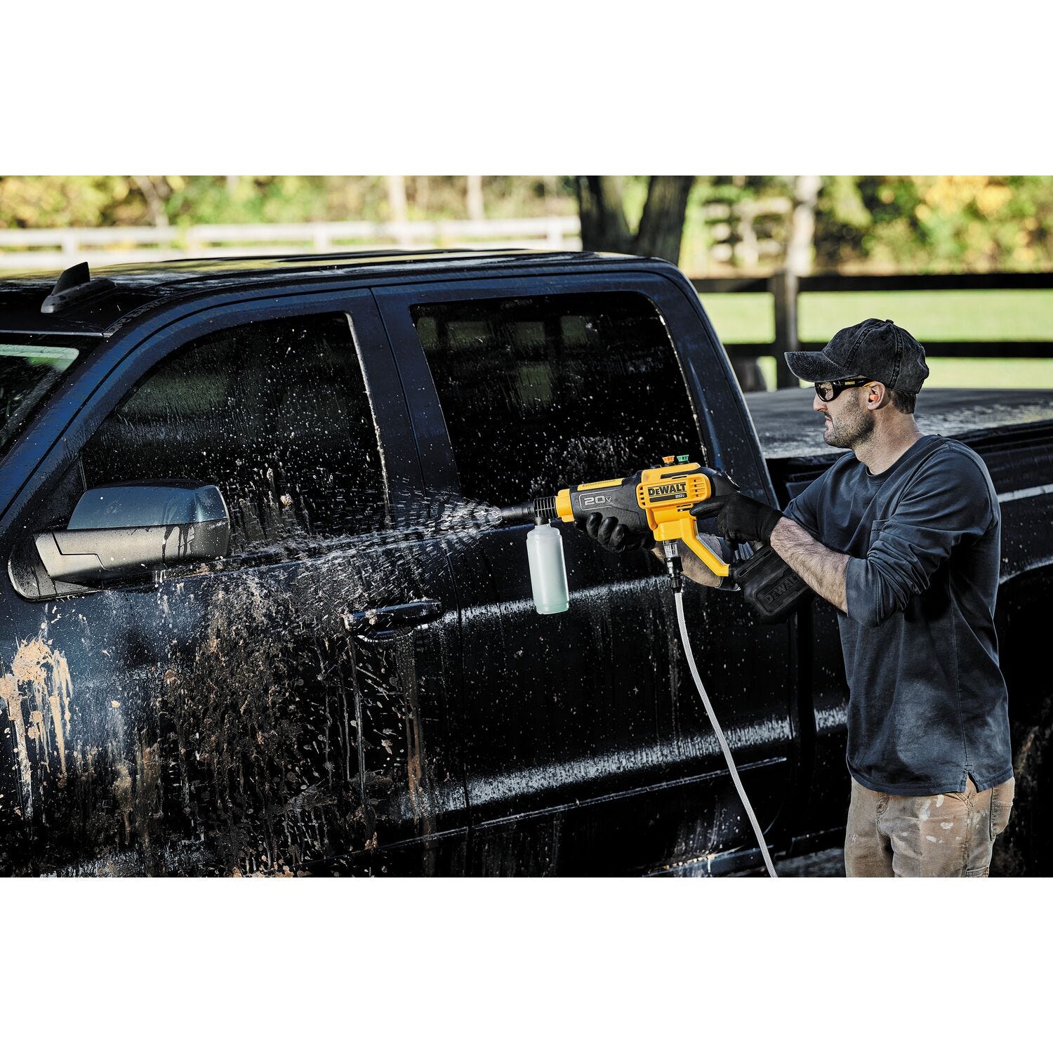 DeWALT DCPW550B 20V MAX 550-PSI Cordless Power Cleaner - Tool Only