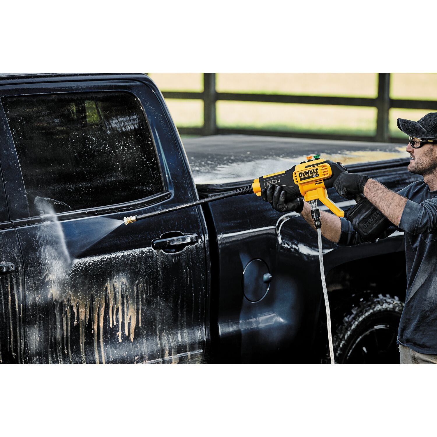 DeWALT DCPW550B 20V MAX 550-PSI Cordless Power Cleaner - Tool Only