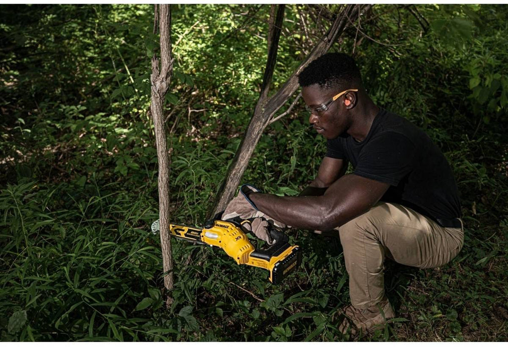 DeWalt DCCS623B 20V MAX XR Brushless 8 in. Chainsaw, Tool Only