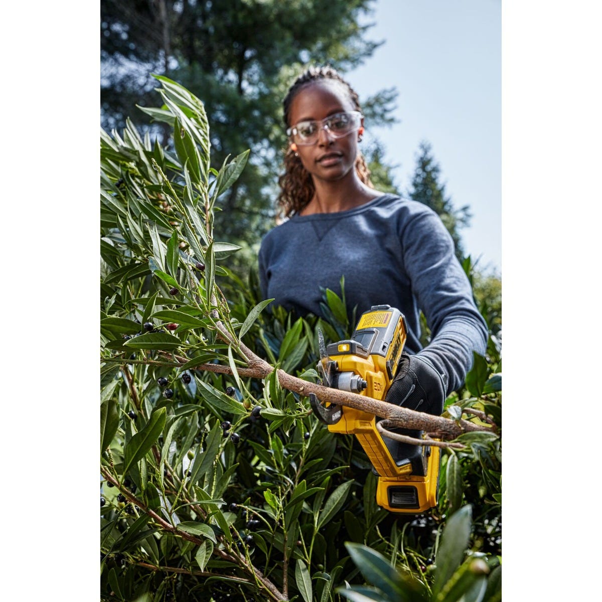 DeWALT DCPR320B 20V MAX 1-1/2 in. Cordless Shrub and Limb Pruner, Tool Only